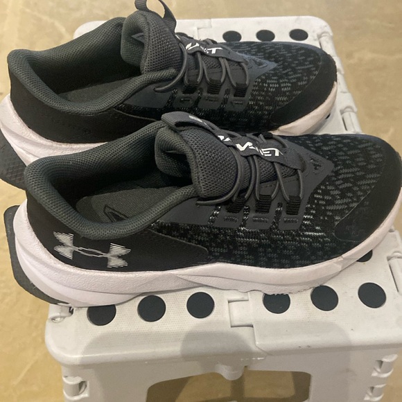 Under Armour Scramjet Boys Sneakers - Picture 1 of 5
